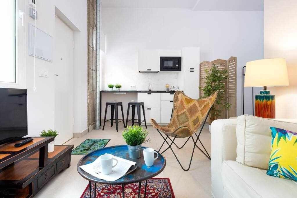 Monkeys Apartments Pinoloft Nuevo Torneo Севилья Экстерьер фото