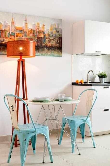 Monkeys Apartments Pinoloft Nuevo Torneo Севилья Экстерьер фото