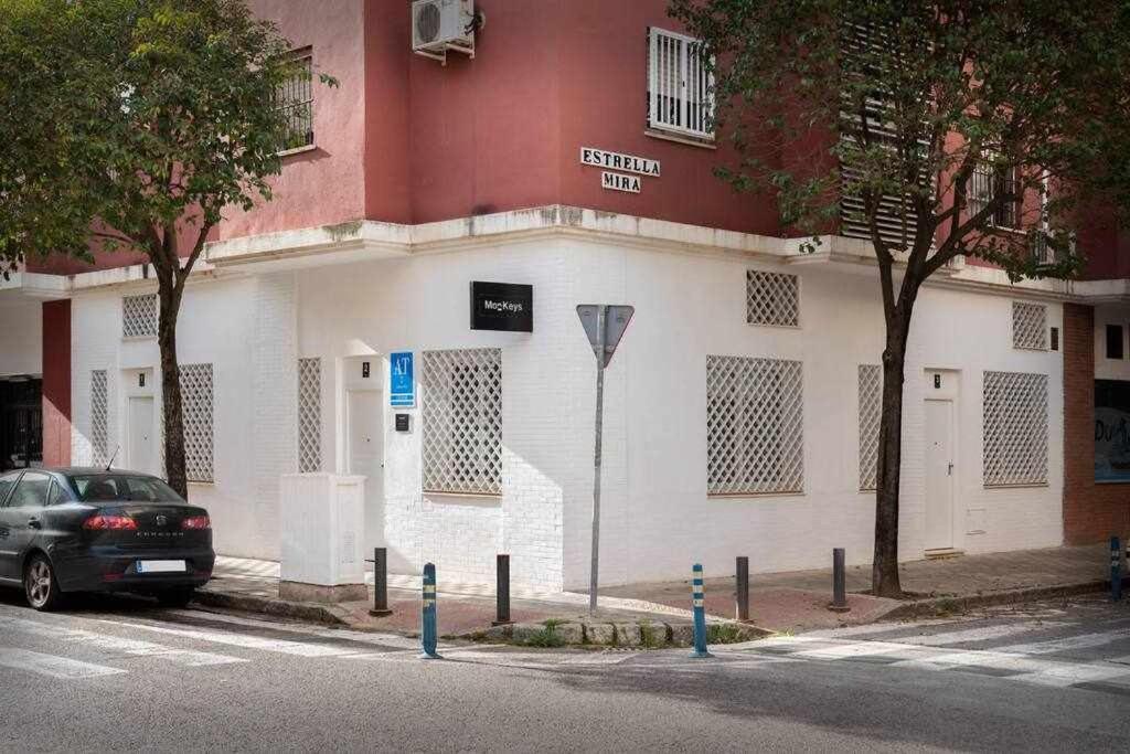 Monkeys Apartments Pinoloft Nuevo Torneo Севилья Экстерьер фото