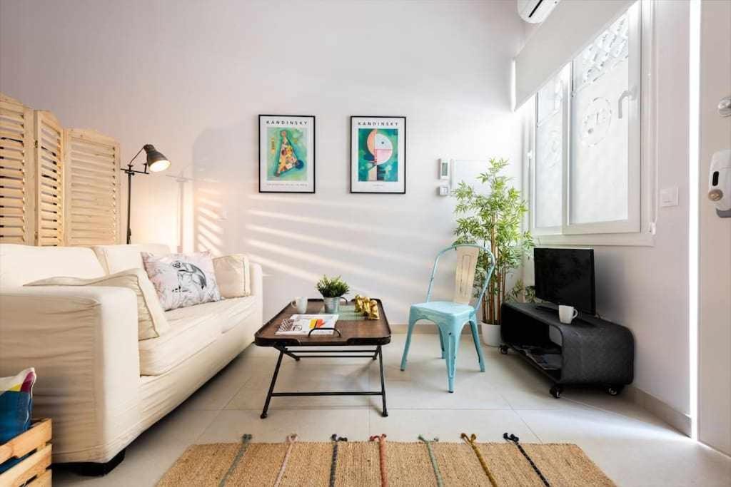 Monkeys Apartments Pinoloft Nuevo Torneo Севилья Экстерьер фото